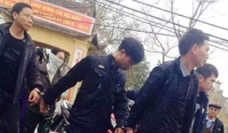 Hải Phòng: Bắt trưởng công an xã chơi xóc đĩa tại đình làng